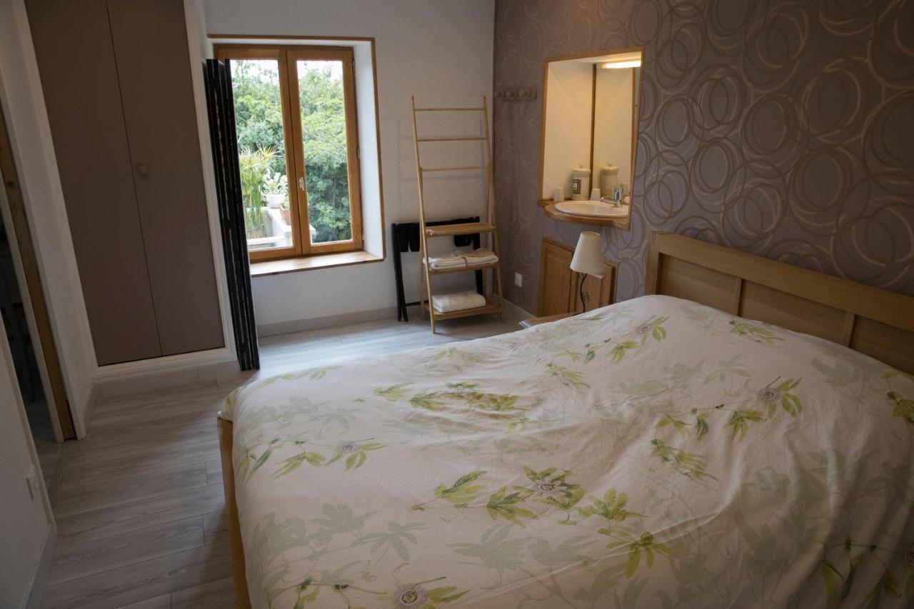 Agreable Logement Independant Avec Veranda Vienne  Exterior foto